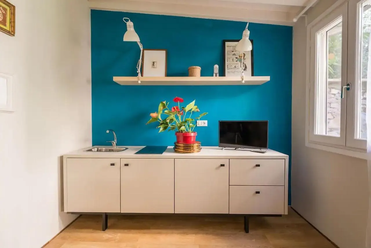 Boutique Apartment With Private Rooms And Garden Oasis Florencja Włochy