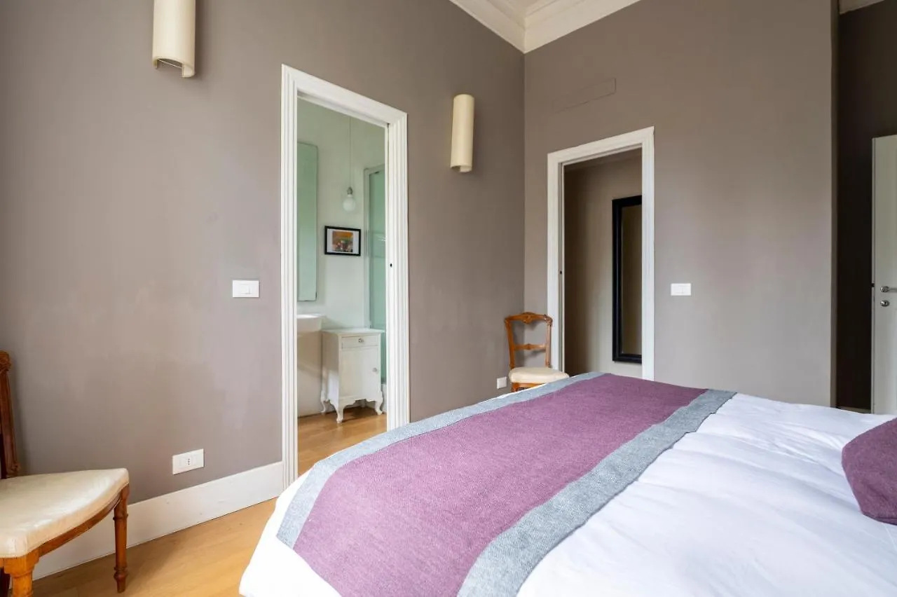 Boutique Apartment With Private Rooms And Garden Oasis Florencja
