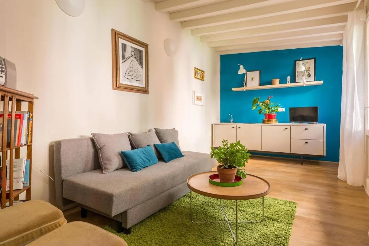 Boutique Apartment With Private Rooms And Garden Oasis Florencja