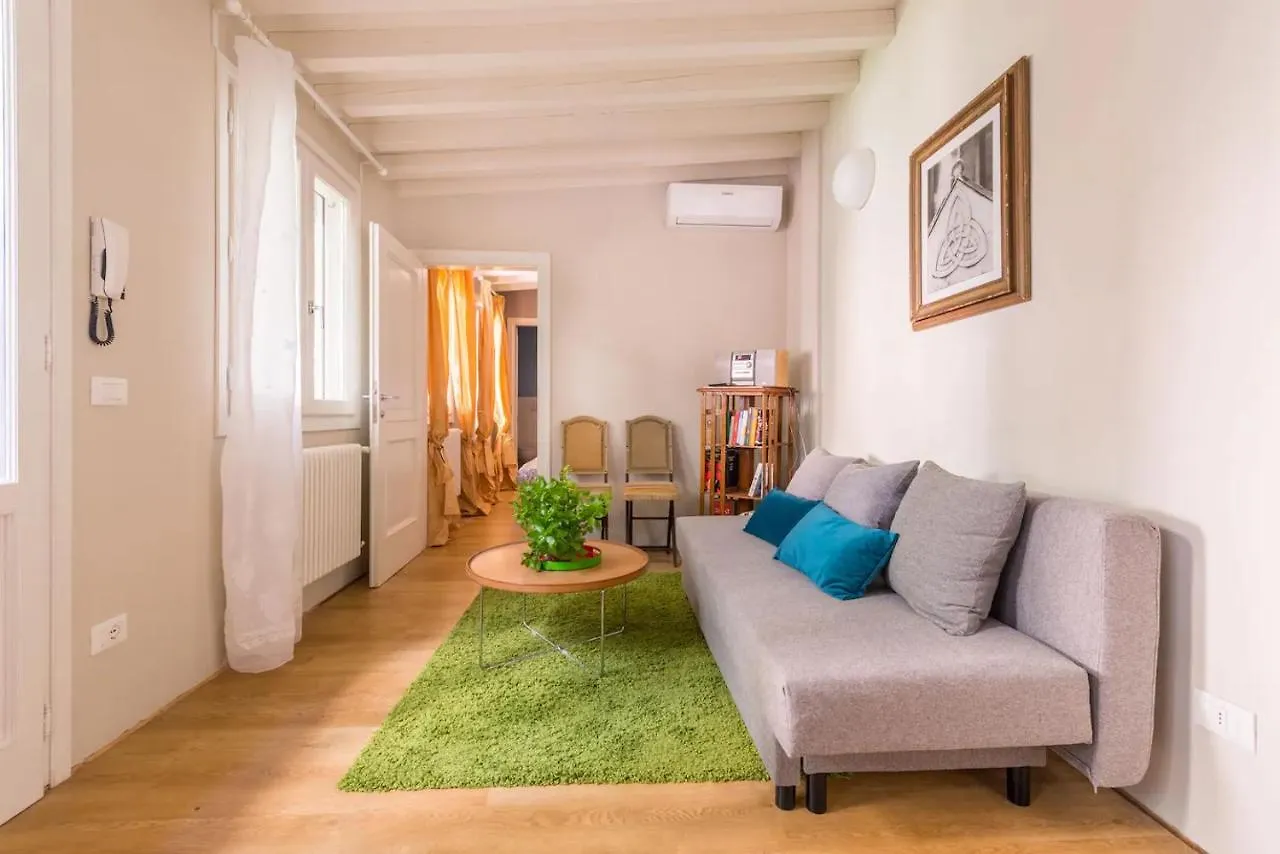 Boutique Apartment With Private Rooms And Garden Oasis Florence 0*,