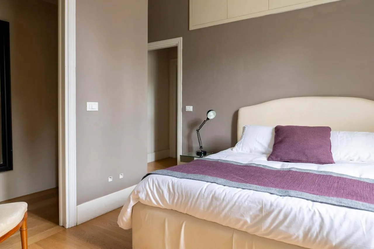 Boutique Apartment With Private Rooms And Garden Oasis Florencja